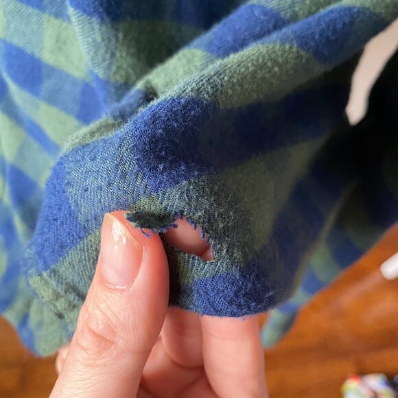 J.Crew Flannel Button-Up Collar Shirt - Size Medium (Men's) - Picture 14 of 15